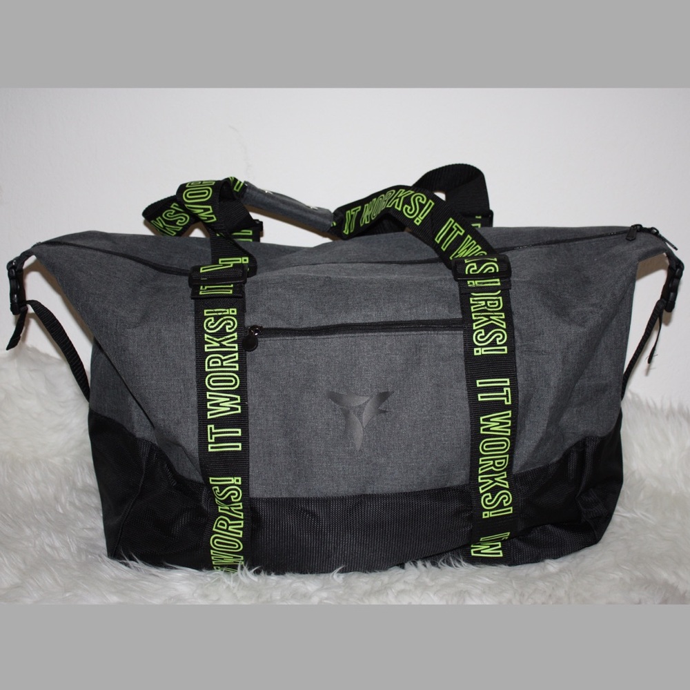 It Works! Travel duffel bag-One 2018 gift!